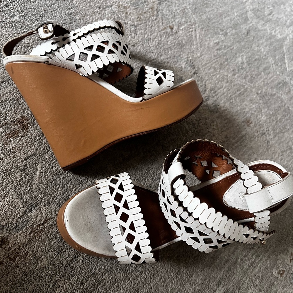 Chloe wedge